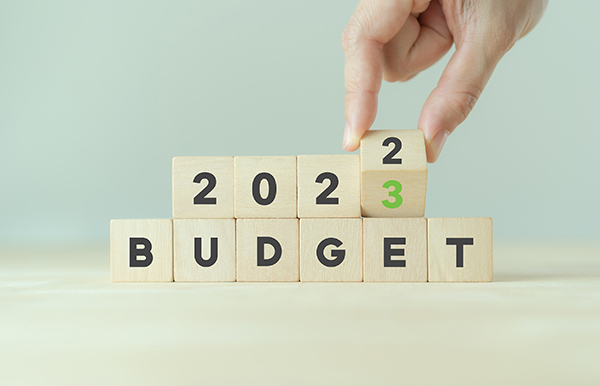 How to Budget and Save Money in 2023